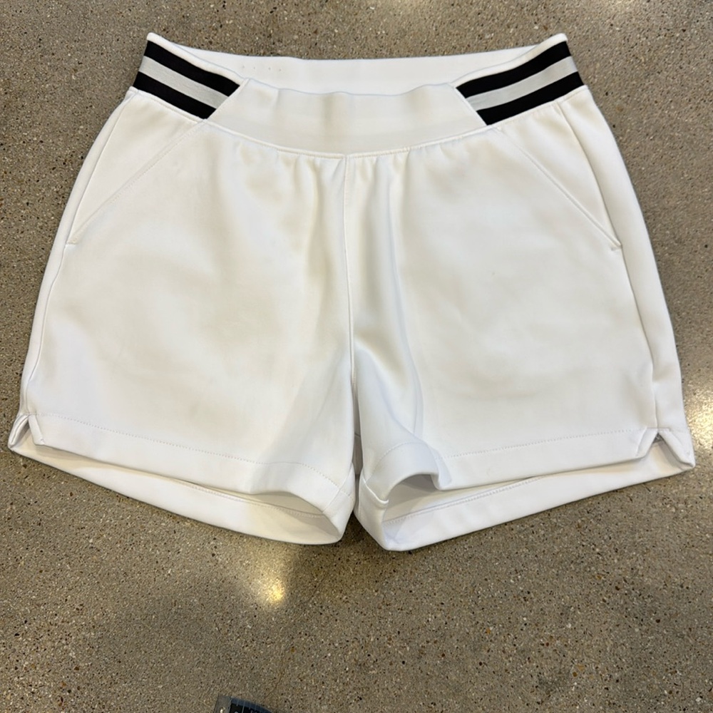 Under Armour golf shorts